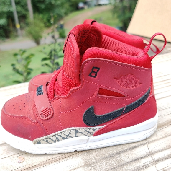 Nike Air Jordan Legacy High Tops - Picture 2 of 7